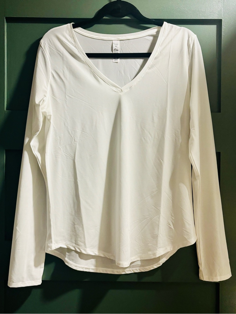 Women's White Long Sleeve Zyia Active V-Neck Tee